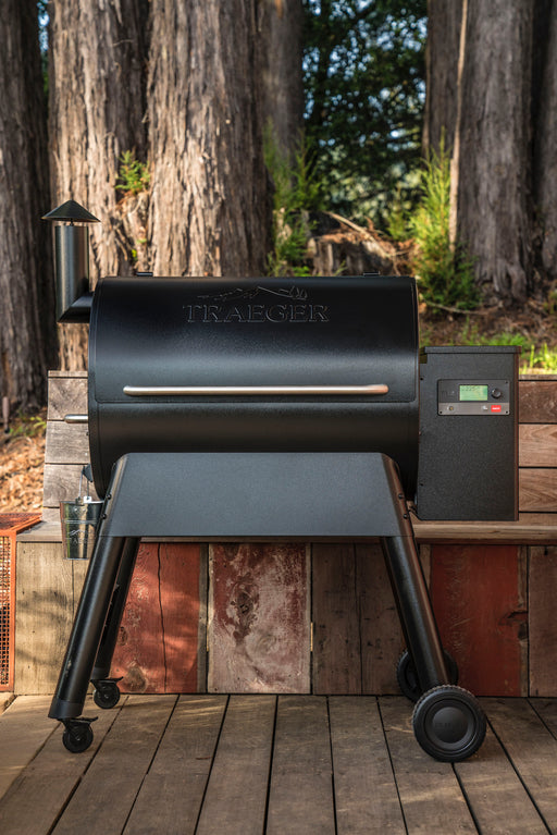 Traeger Grills - Pro 780 Pellet Grill and Smoker with WiFIRE - Black