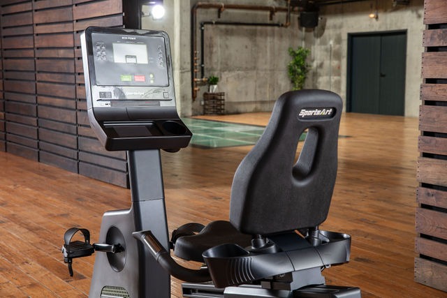 SportsArt - G574R ELITE ECO-POWR RECUMBENT CYCLE
